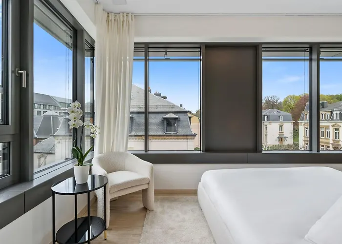 Elegant 2br With Balcony In Haute Center شقة *