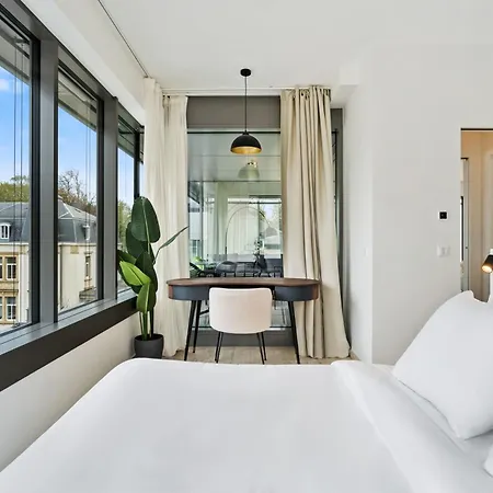 Apartmán Elegant 2br With Balcony In Haute Center *