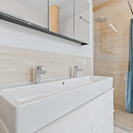 Apartmán Elegant 2br With Balcony In Haute Center