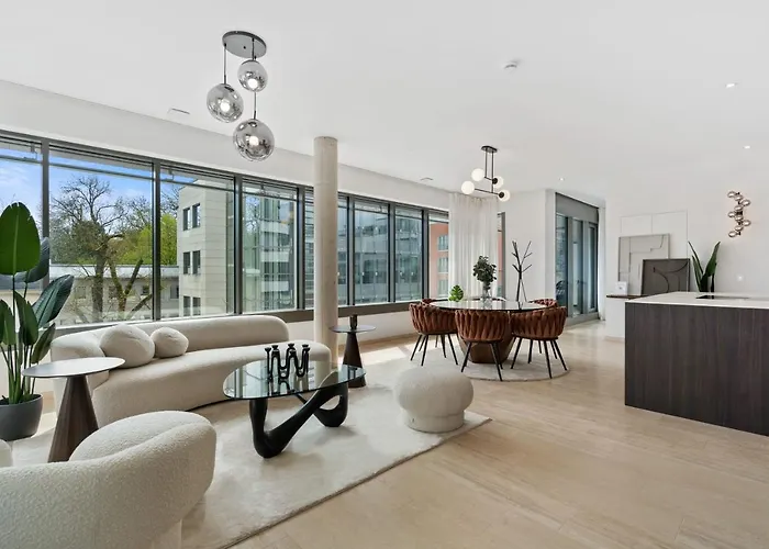 Elegant 2br With Balcony In Haute Center Apartament Luksemburg