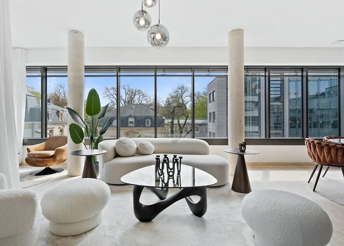 Elegant 2br With Balcony In Haute Center Luksemburg