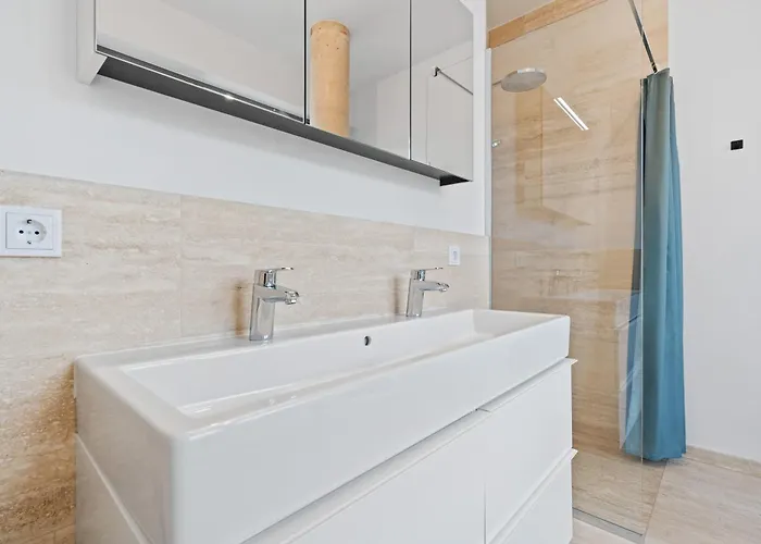 Apartament Elegant 2br With Balcony In Haute Center