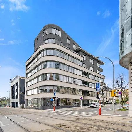 Elegant 2br With Balcony In Heart Of Luxemburgo
