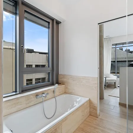 Elegant 2br With Balcony In Haute Center Διαμέρισμα *