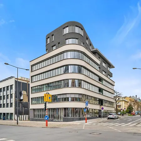 Διαμέρισμα Elegant 2br With Balcony In Haute Center